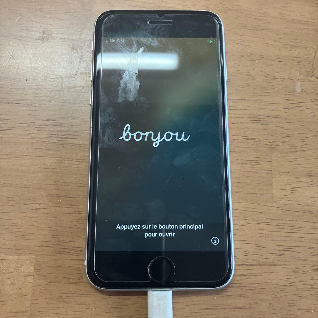 iPhone SE 第二世代　sim フリー