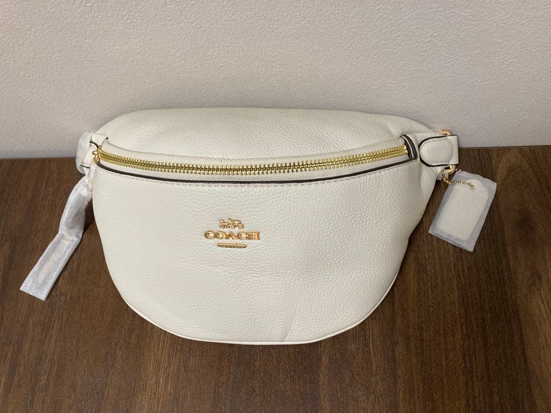 【新品】コーチ　ウエストバッグ　ボディバッグ