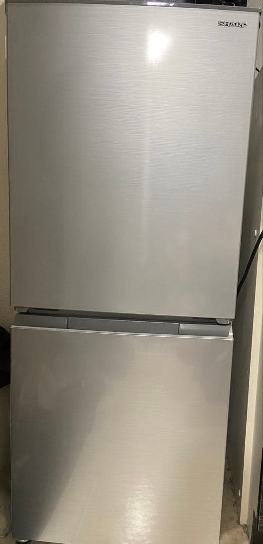 シルバー冷蔵庫 ガラス棚付き