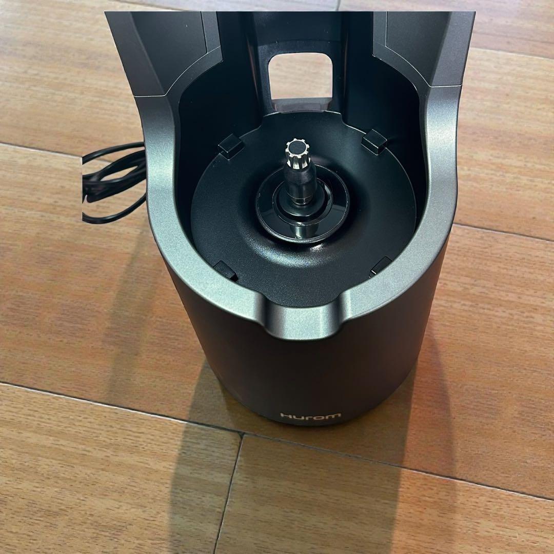 数回使用のみ❣️極美品✨Hurom スロージューサー H-200-DBAA03