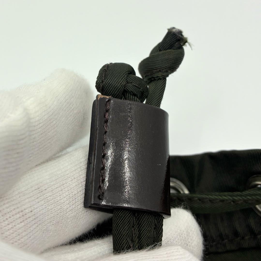 PRADA プラダ ナイロン 巾着ポーチ オリーブグリーン A1352B4