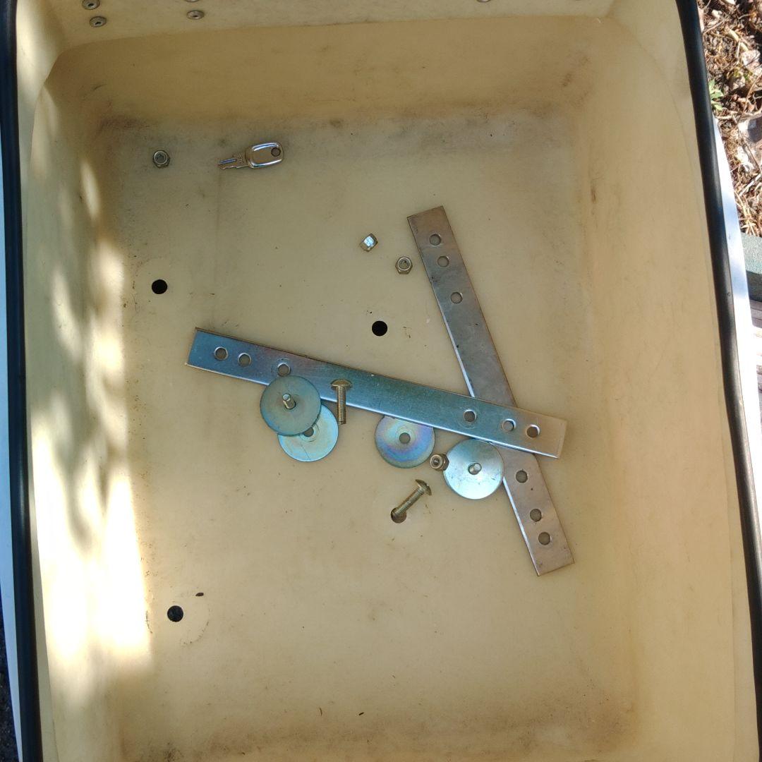 jms リアケース 鍵付き　カブ　バイク