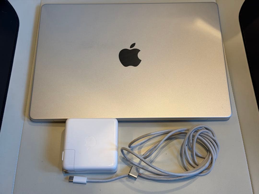 MacBook Pro 14“ M1 Max 64GB JIS