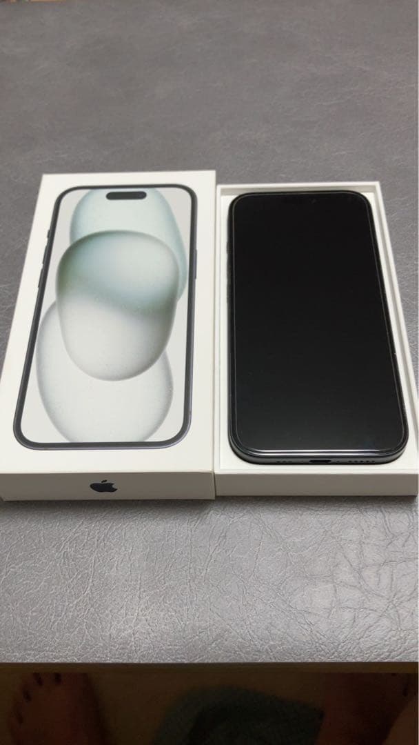 Apple iPhone 15 ブラック 本体（128GB）