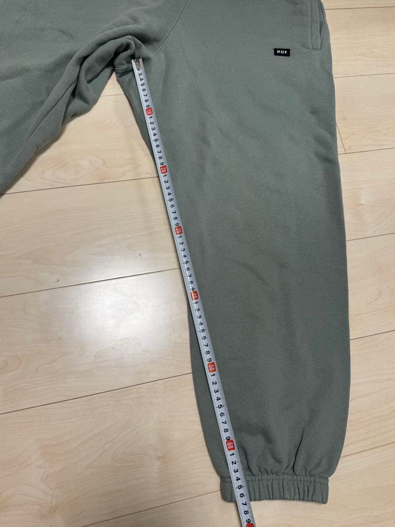 HUF グリーン フルジップパーカーSとスウェットパンツ Mのセットアップ