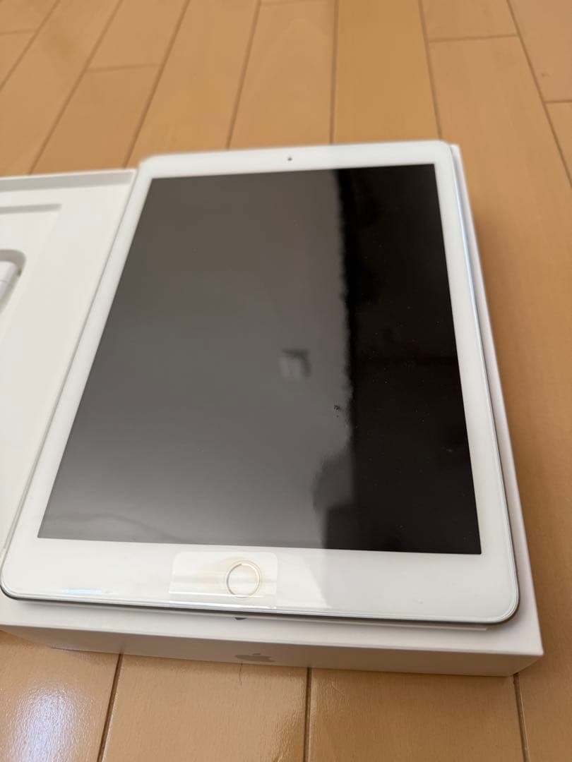 【極美品】Apple iPad 第6世代 Wi-Fiモデル