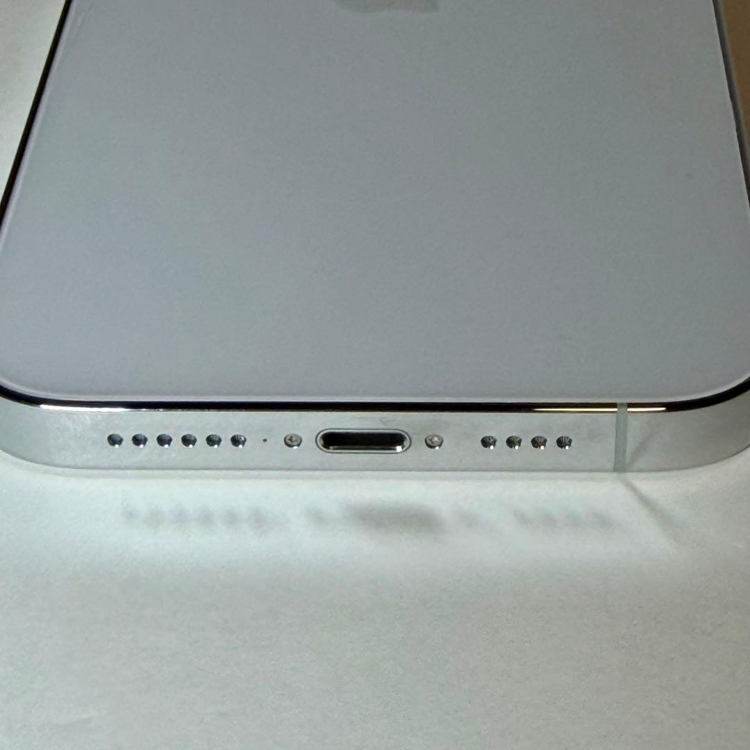 Apple iPhone 14 Pro Max 1TB 本体 シルバー 背面ヒビ