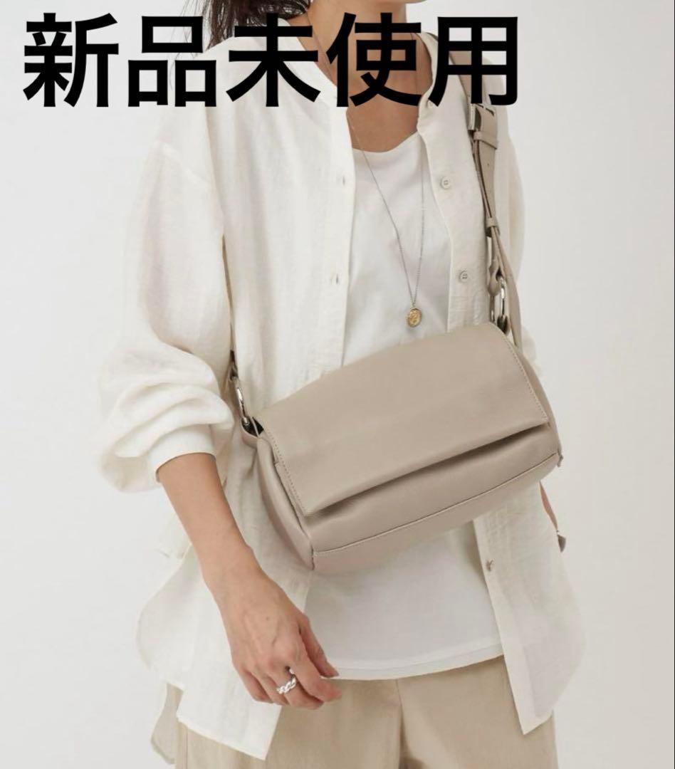 新品 ビアズリー beardsley レザー ボディバッグ　ショルダーバッグ