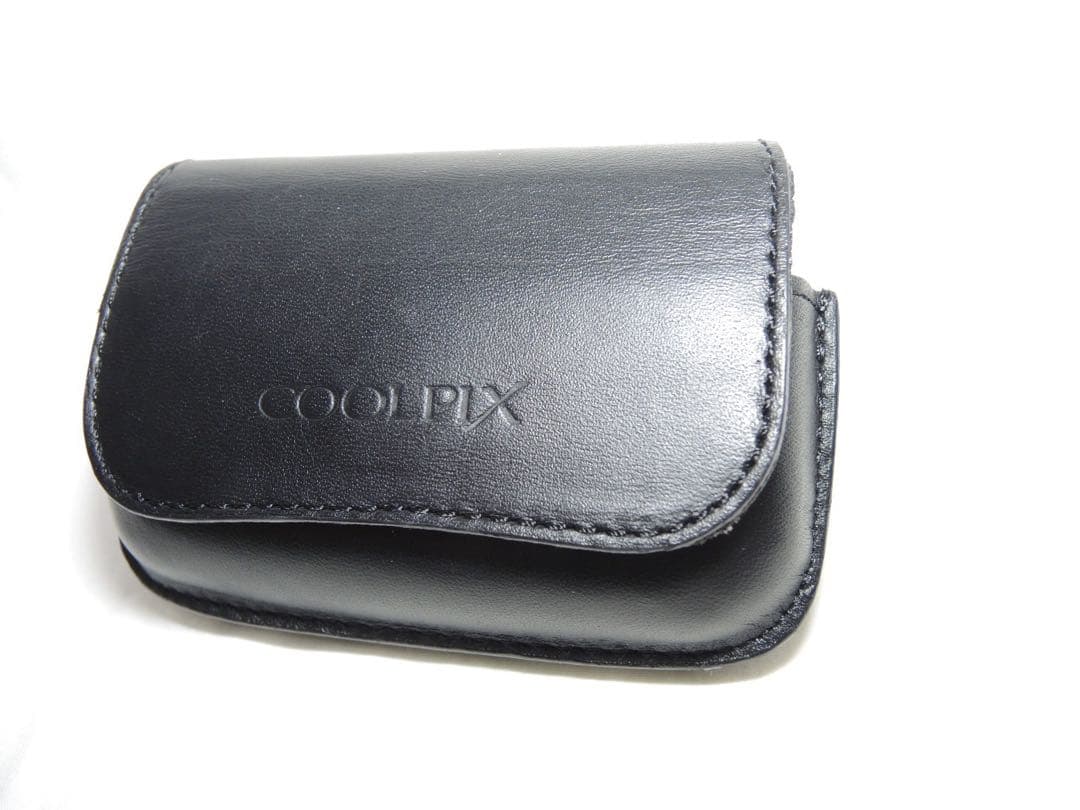 ニコンNikon COOLPIX S700 アーバンブラック専用ケース付き 美品