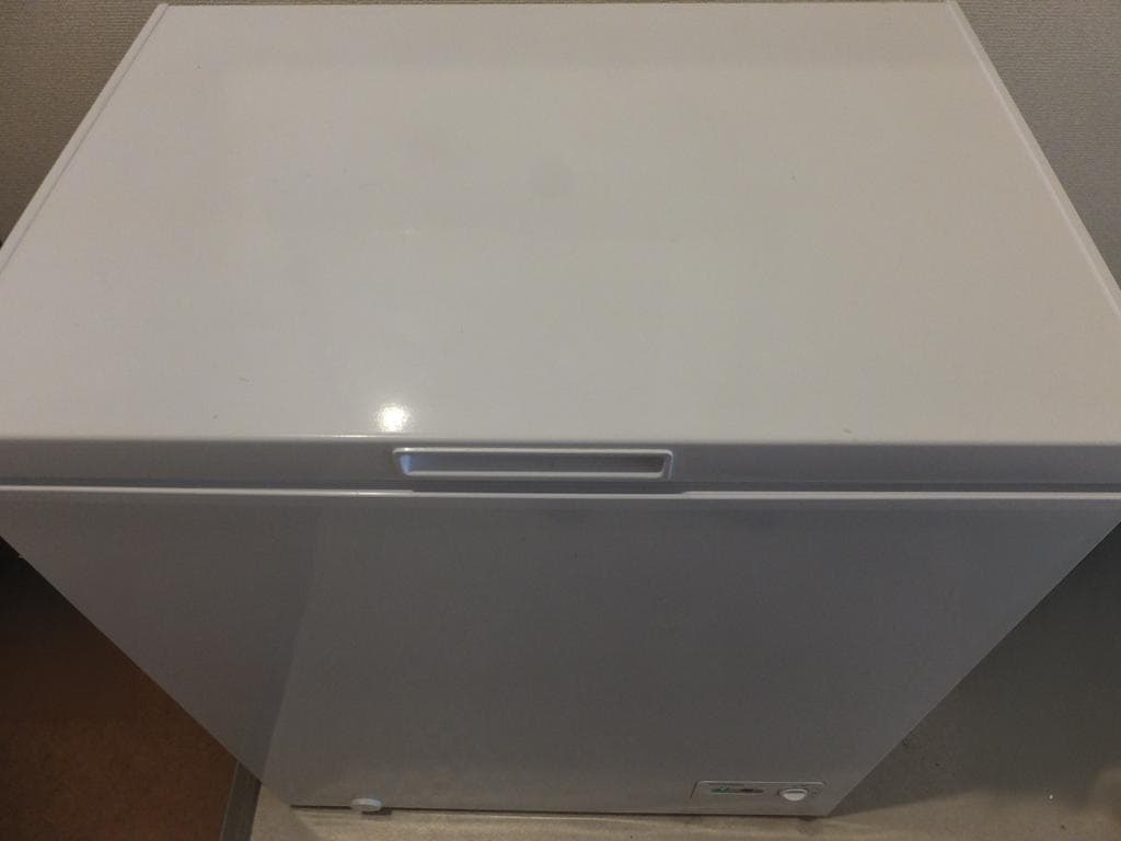 【送料込み】　冷凍庫　１４２Ｌ　アイリスオーヤマ　ＩＣＳＤ－１４Ａ（Ｗ） 中古