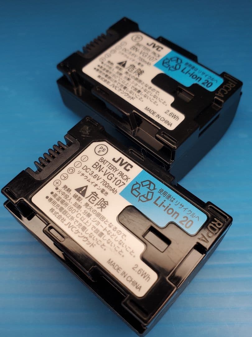 美品 JVC Everio GZ-HM33-S 純正バッテリー×2個