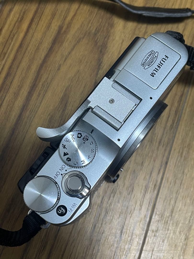 FUJIFILM デジタルカメラ　X-A1 セット　バッテリー3個　動作確認済み