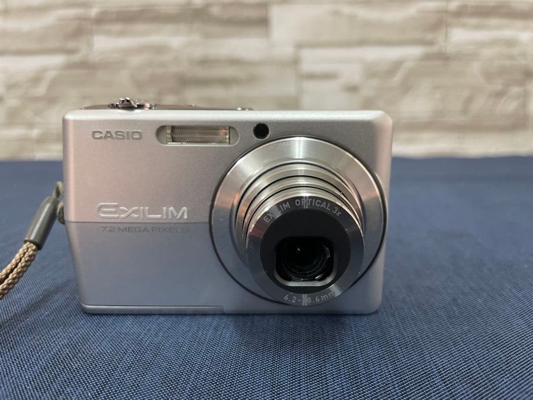 CASIO カシオ　EXILIM EX-Z700 コンパクトデジタルカメラ