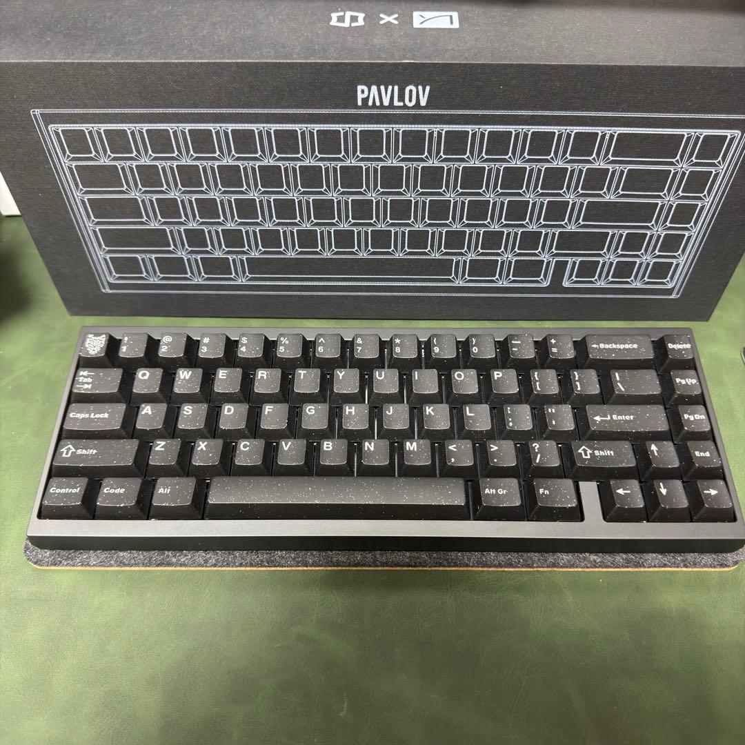 KBDfans PAVLOV 65% メカニカルキーボード　【本体のみ】