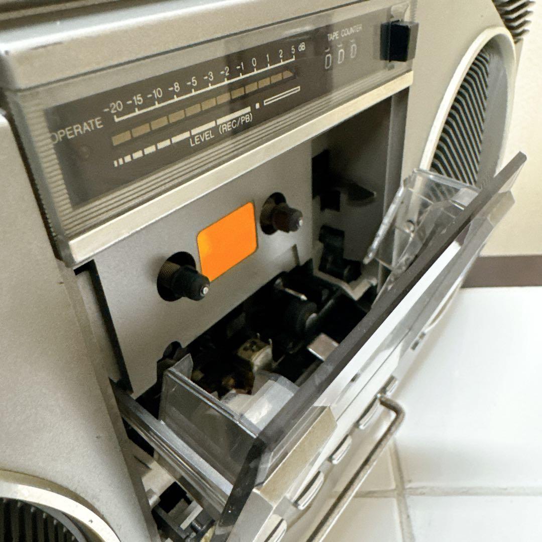 AIWA CS-50 日本製 ラジカセ シルバー FM/AM受信OK 昭和レトロ