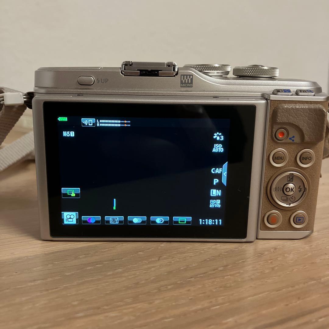 OLYMPUS PEN E-PL9 ミラーレスカメラ ゴールド