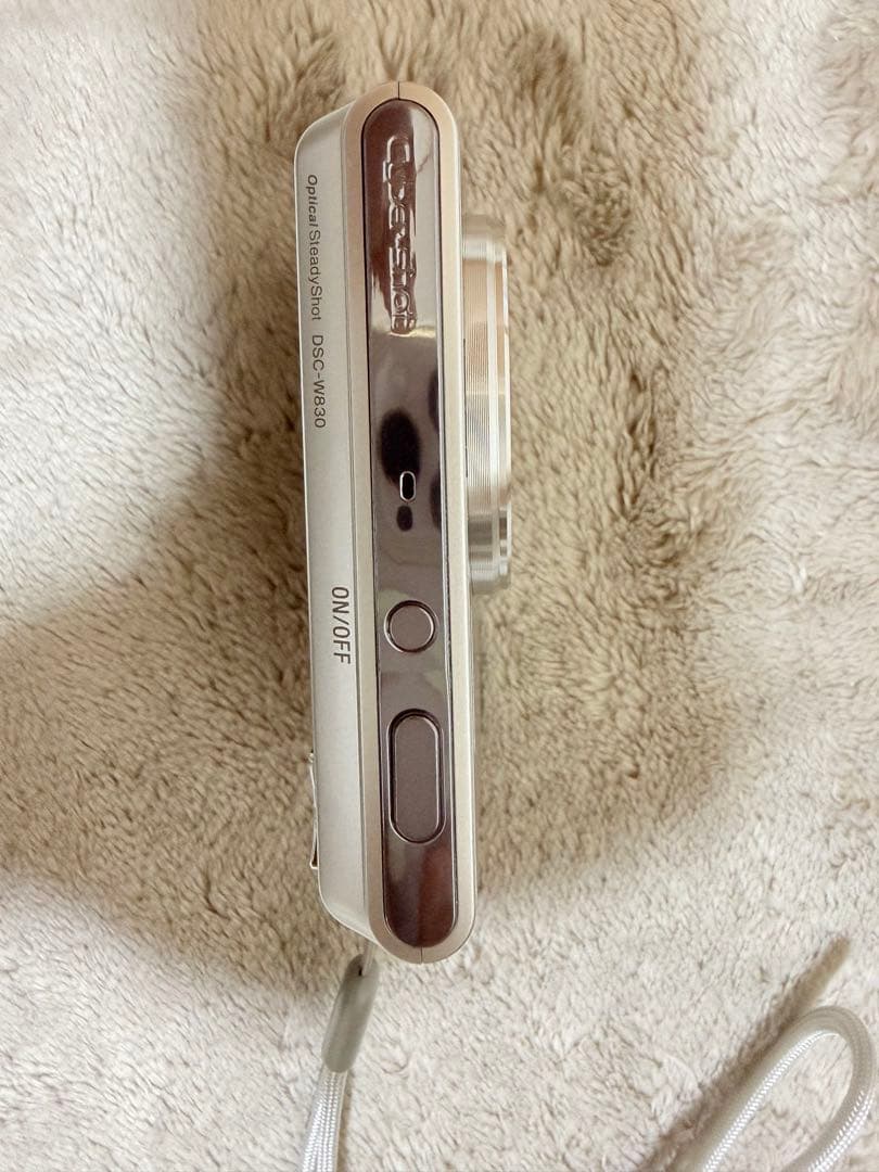 SONY DSC-W830 デジタルカメラ 本体と付属品