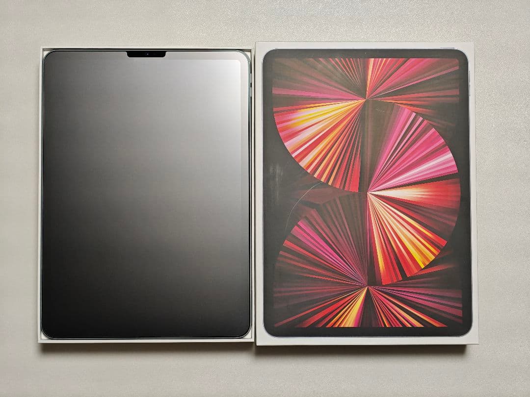 iPad Pro 11インチ / 新品保護ガラス / カバー+ペン付属