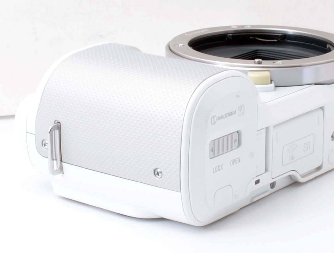 S数少！SONY α NEX-F3★スマホ転送★望遠レンズ付き★カメラバック付き