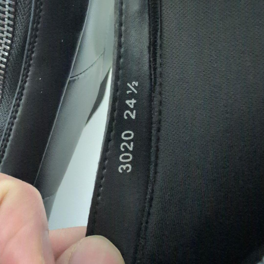 新品　コンポジションナイン フロントジップコンフォートショートブーツ3020