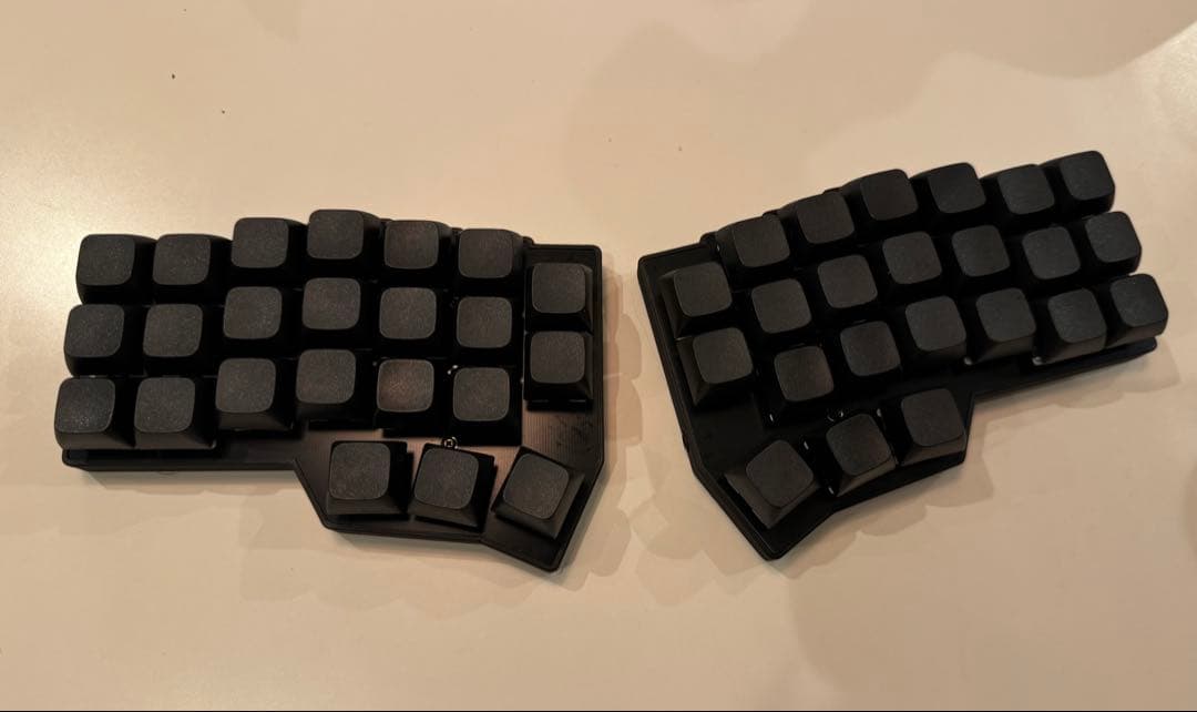 【新品】 corne v4 cherry 完成品keychron静音、ケーブル付