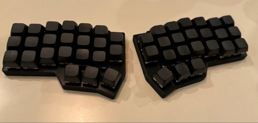 【新品】 corne v4 cherry 完成品keychron静音、ケーブル付