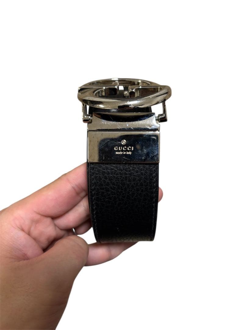 GUCCI ブラックレザーベルト Gロゴ