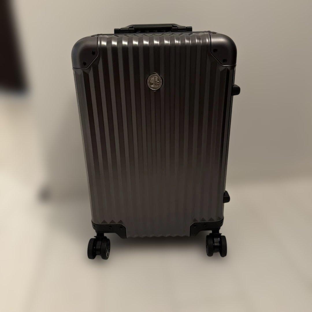 新品未使用　スーツケース メルセデスベンツAMG