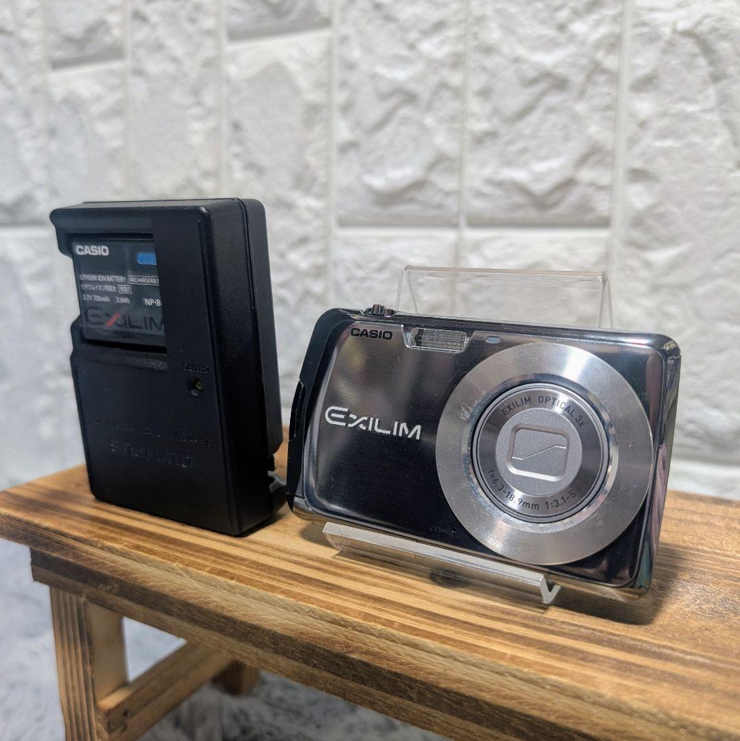 【動作確認済】CASIO EXILIM　EX-Z1 充電器付き　コンデジ