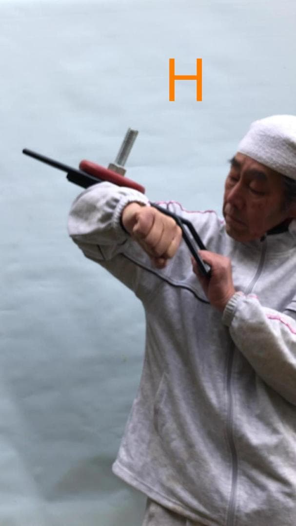 筋トレ　器具　肩　用具　用品　グッズ　ダンベル　空手　筋肉　アームレスリング