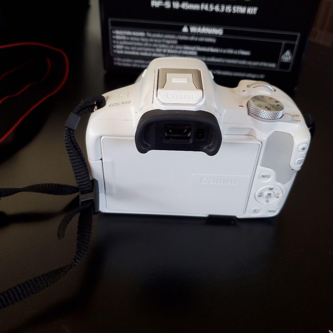 Canon EOS R50 ミラーレス一眼 本体