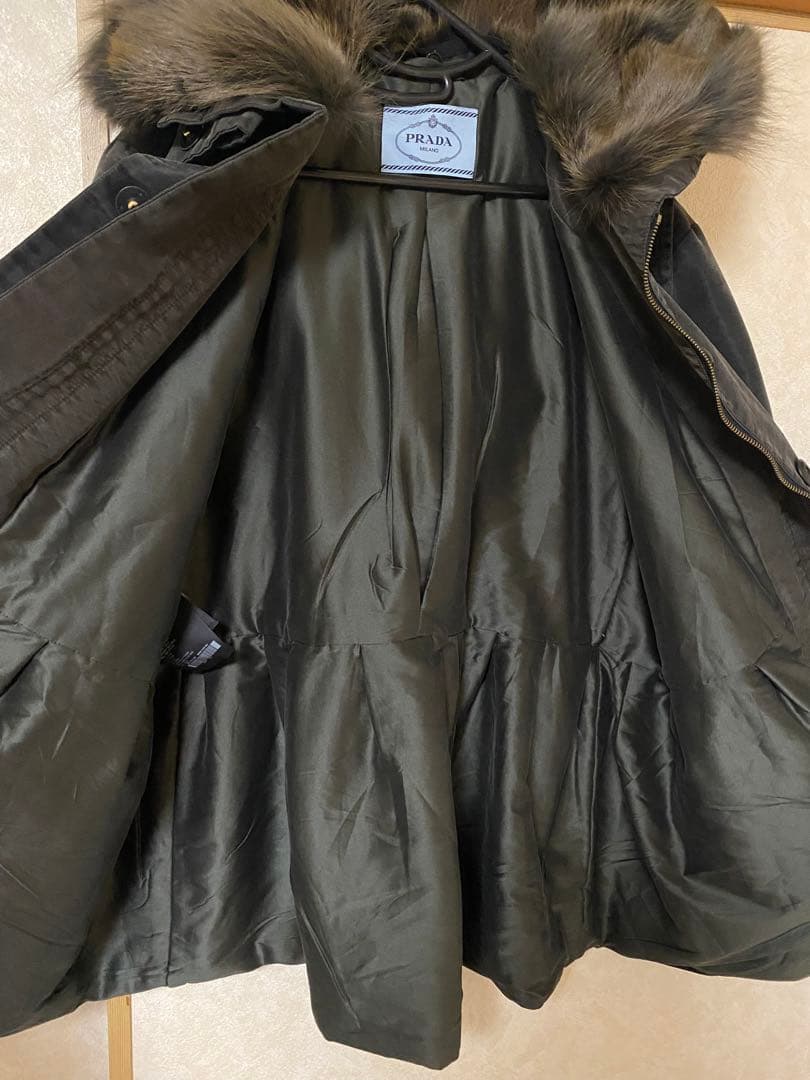 PRADA フード付きコート ファー　ポンチョ