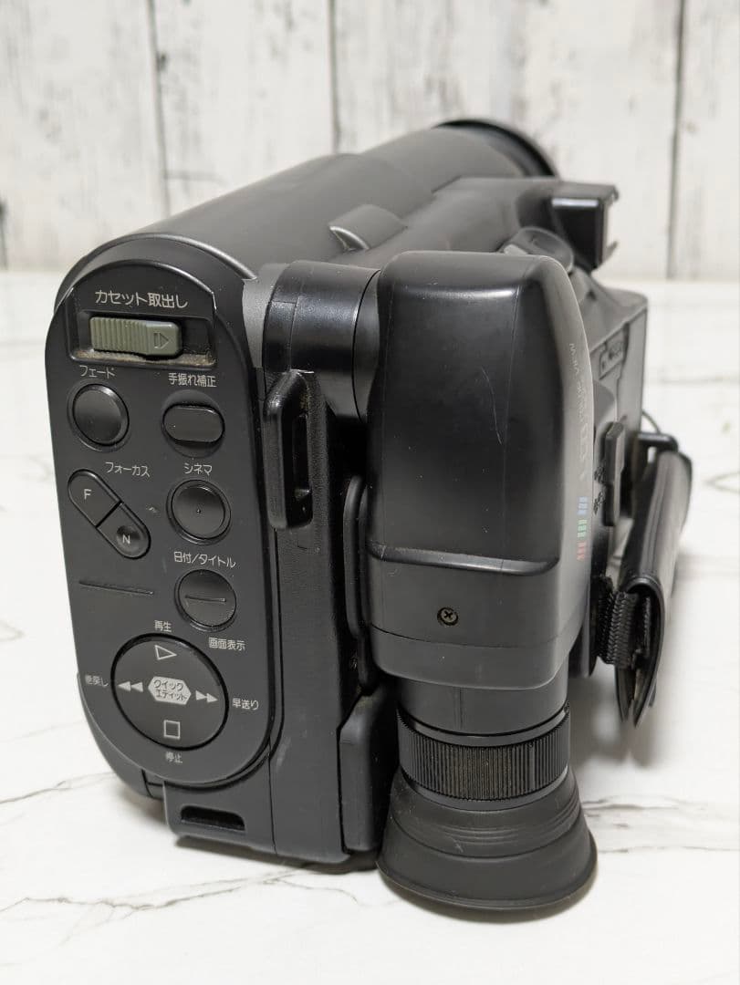 HITACHI　VM-H720　Hi8　8mm対応　単三電池稼働　希少