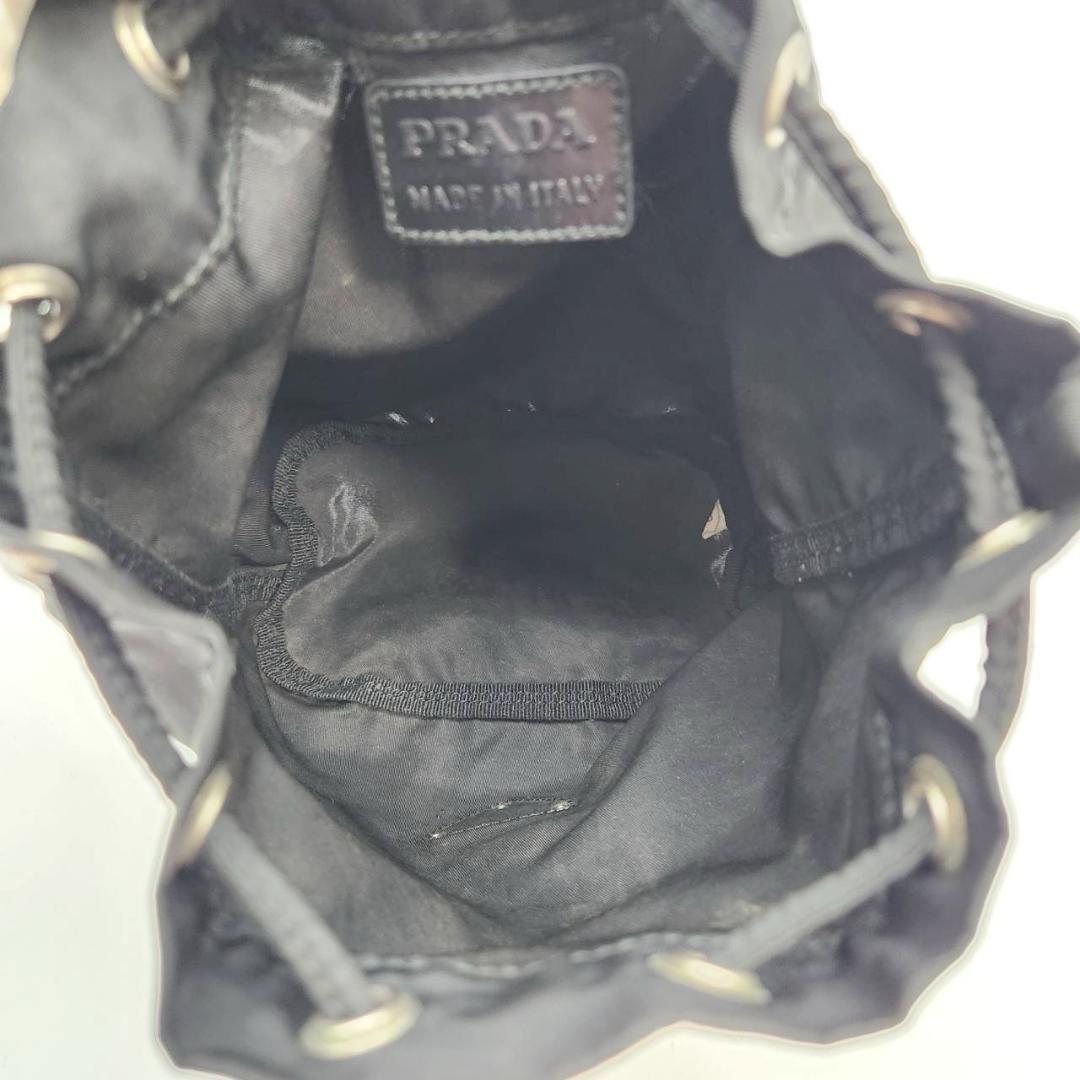 プラダ 巾着ポーチ ナイロン 三角ロゴプレート 近年 ミニバッグ 白タグ 良品