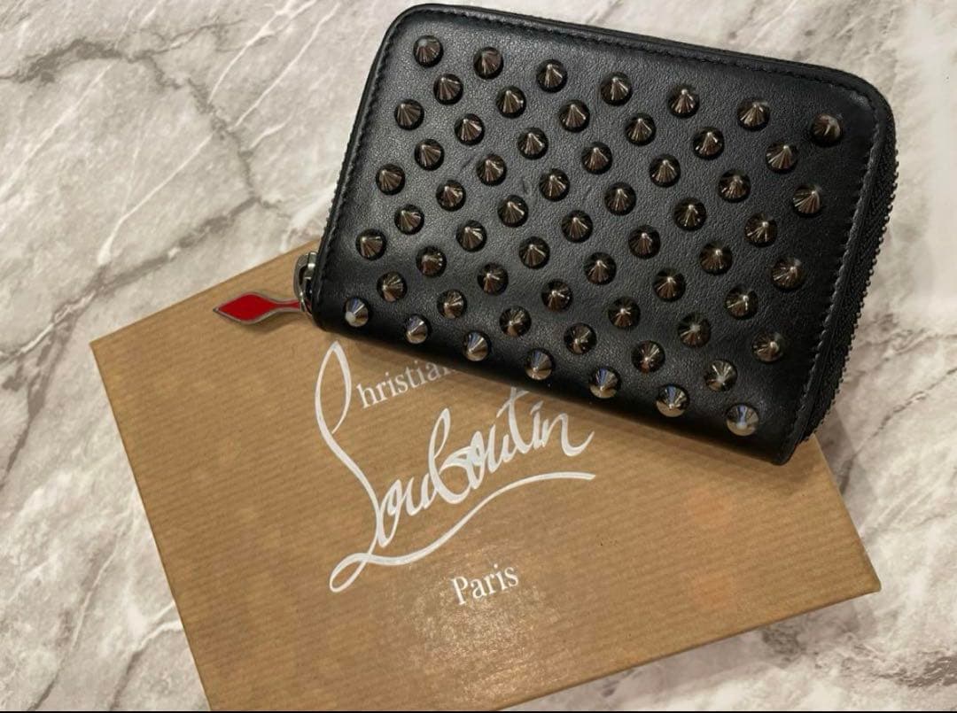 Christian Louboutin スタッズケース