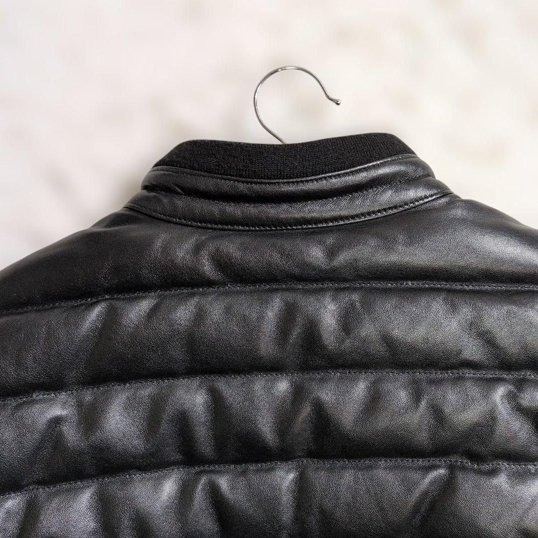 未使用級　AVIREX レザーダウン羊革　グリーンイラスト　黒　ブラック　M