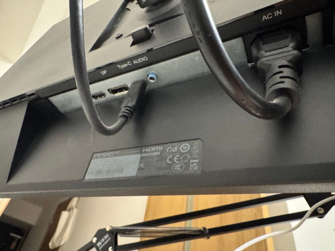 4k 27インチUSB-C 65W対応モニター HDR400