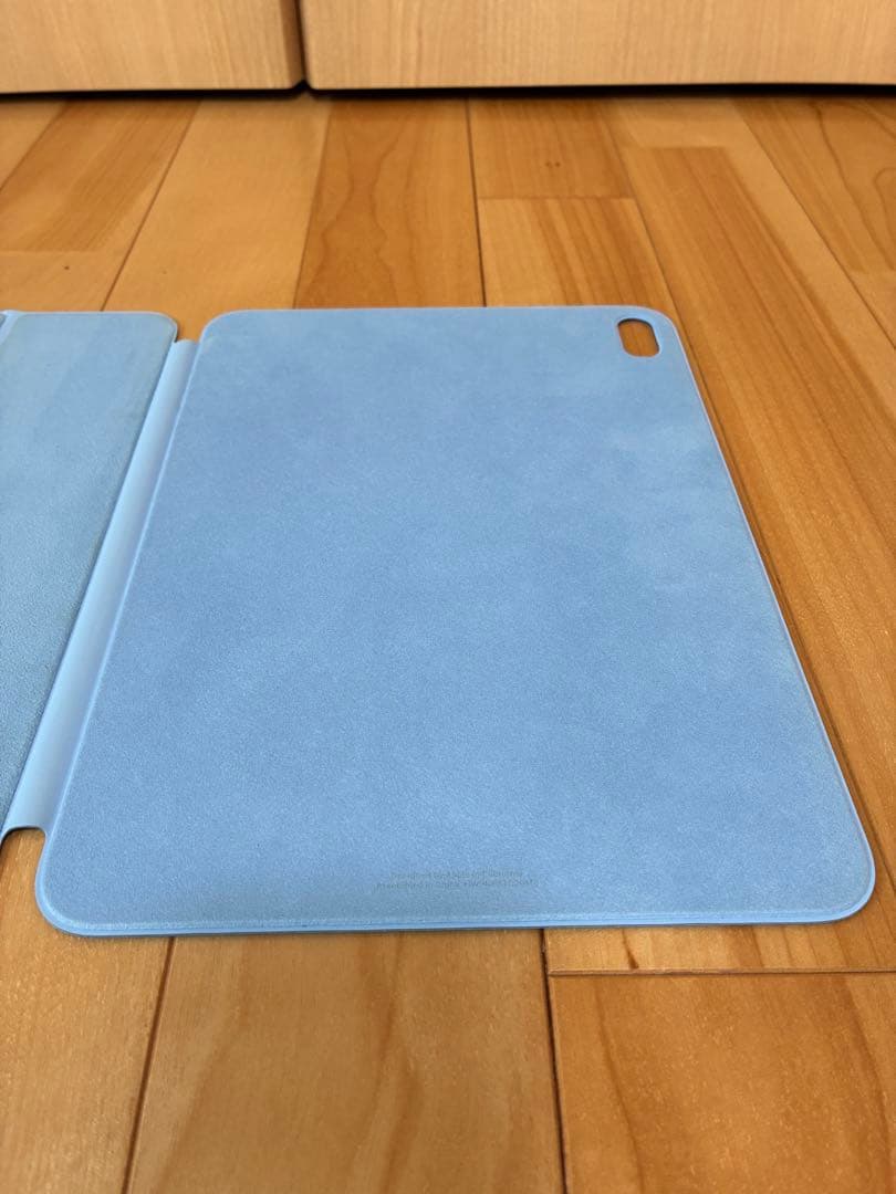 iPad(第10世代) シルバー Wi-Fi 64GB 純正カバー付