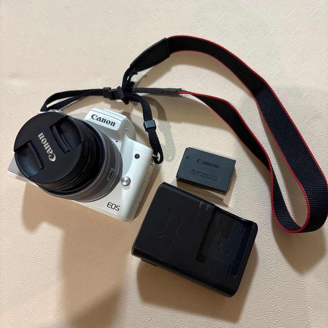 Canon EOS Kiss M2 ホワイト 15-45レンズ