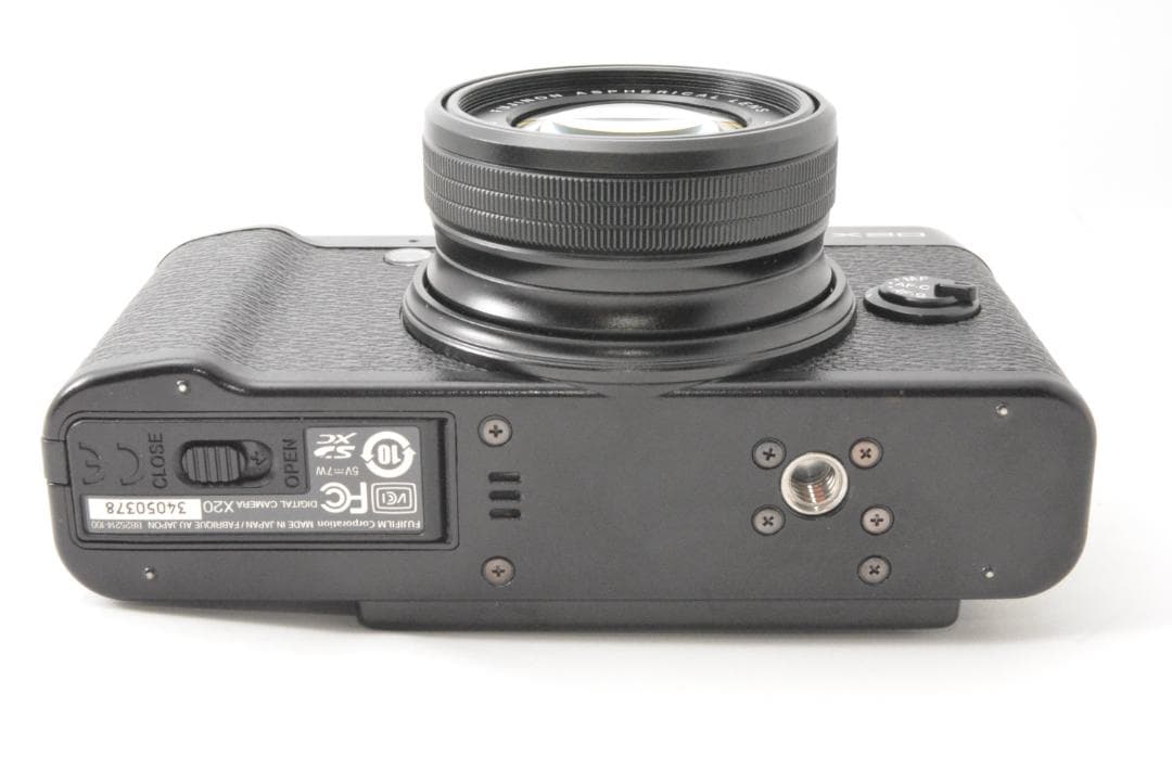 ■美品■フジフィルム　FUJIFILM X20