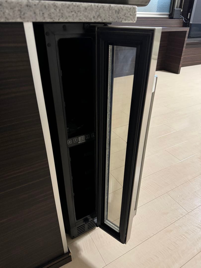 K9　Dometic ST7 ワインセラー 7本用