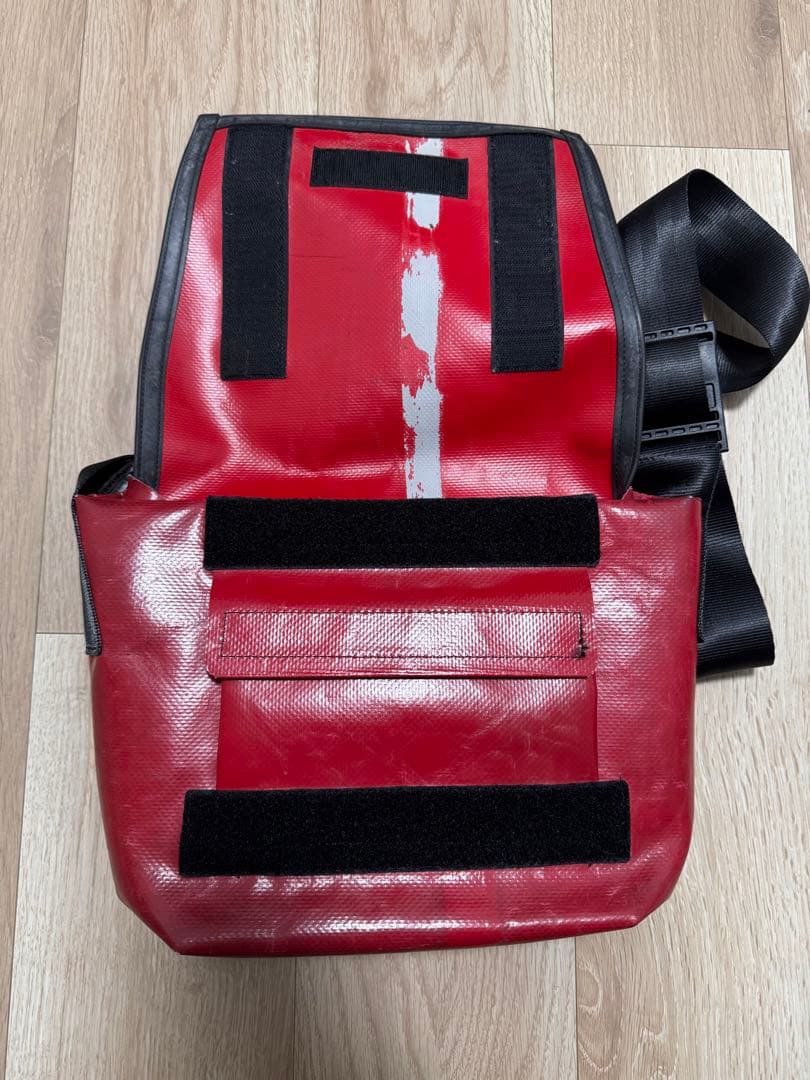 FREITAG ラッシー　メッセンジャーバッグ レッド/ブラック