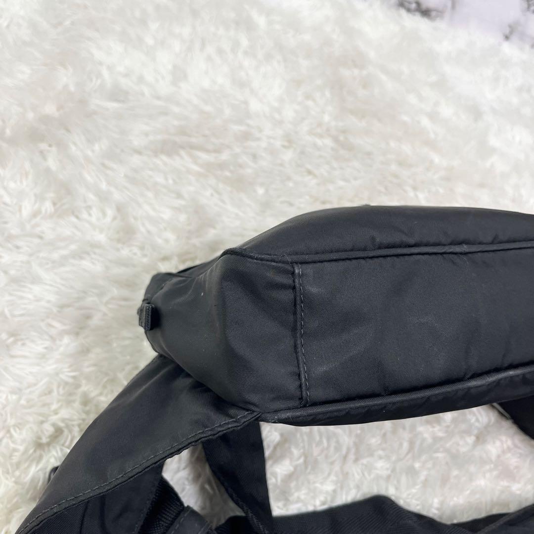 PRADA ブラック ボディバッグ ウエストポーチ