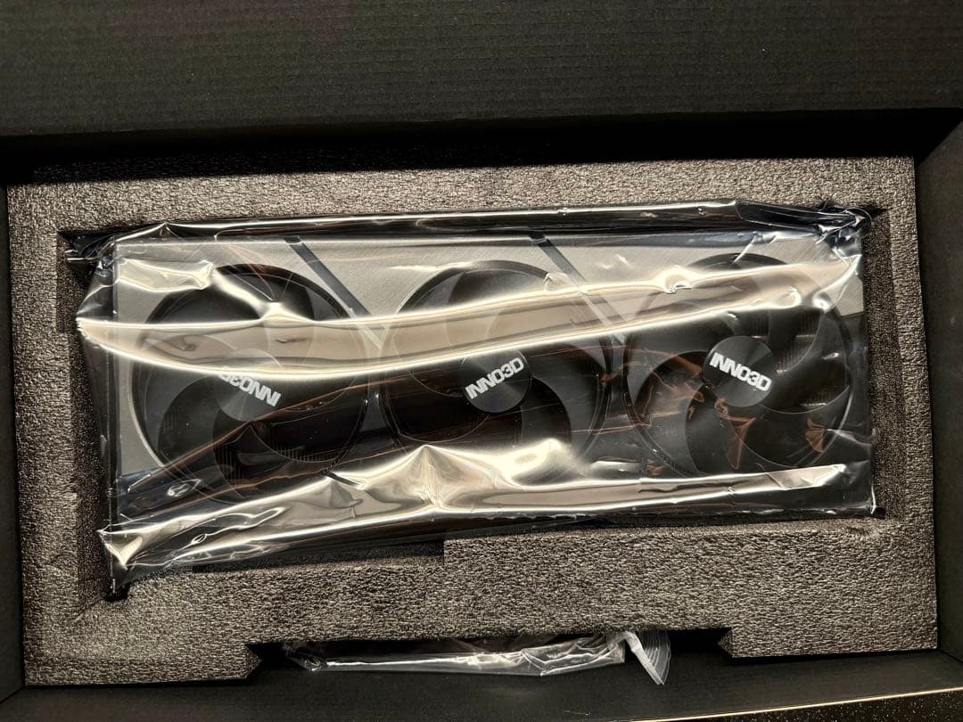 美品 コイル鳴き◎ INNO3D GeForce RTX 4090 X3 OC