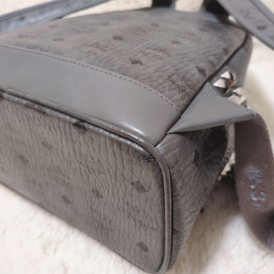 【あ】MCM リュックサック ヴィセトス スタッズ レザー グレー 地雷系
