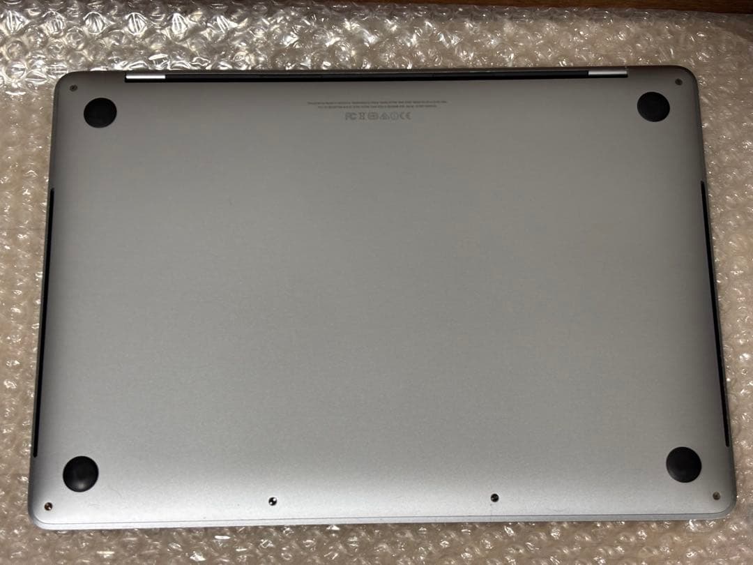 MacBook Pro 13インチ　A1706 256GB 8GB