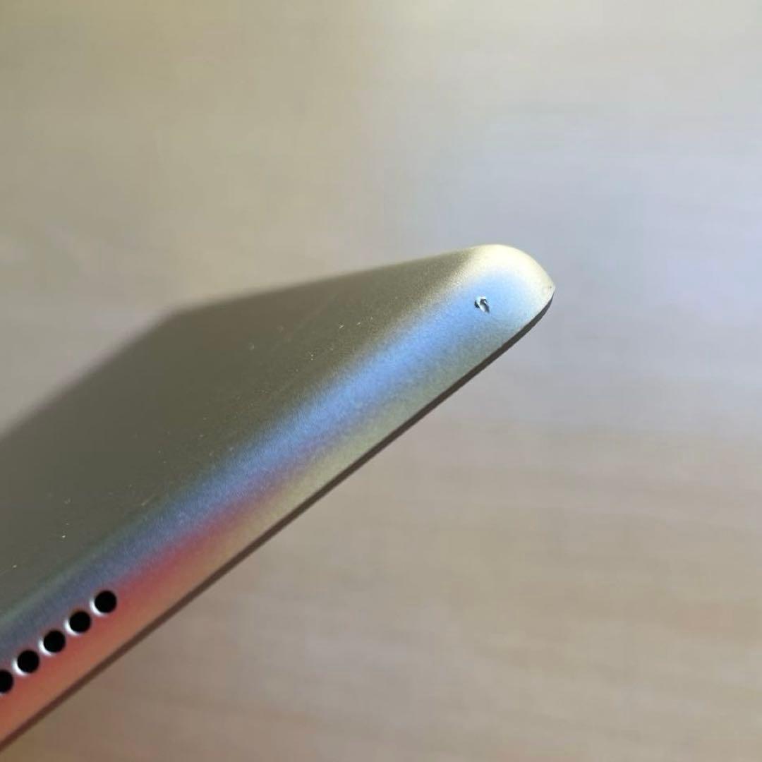 iPad 第5世代　スペースグレイ　32GB SIMフリー　A1823
