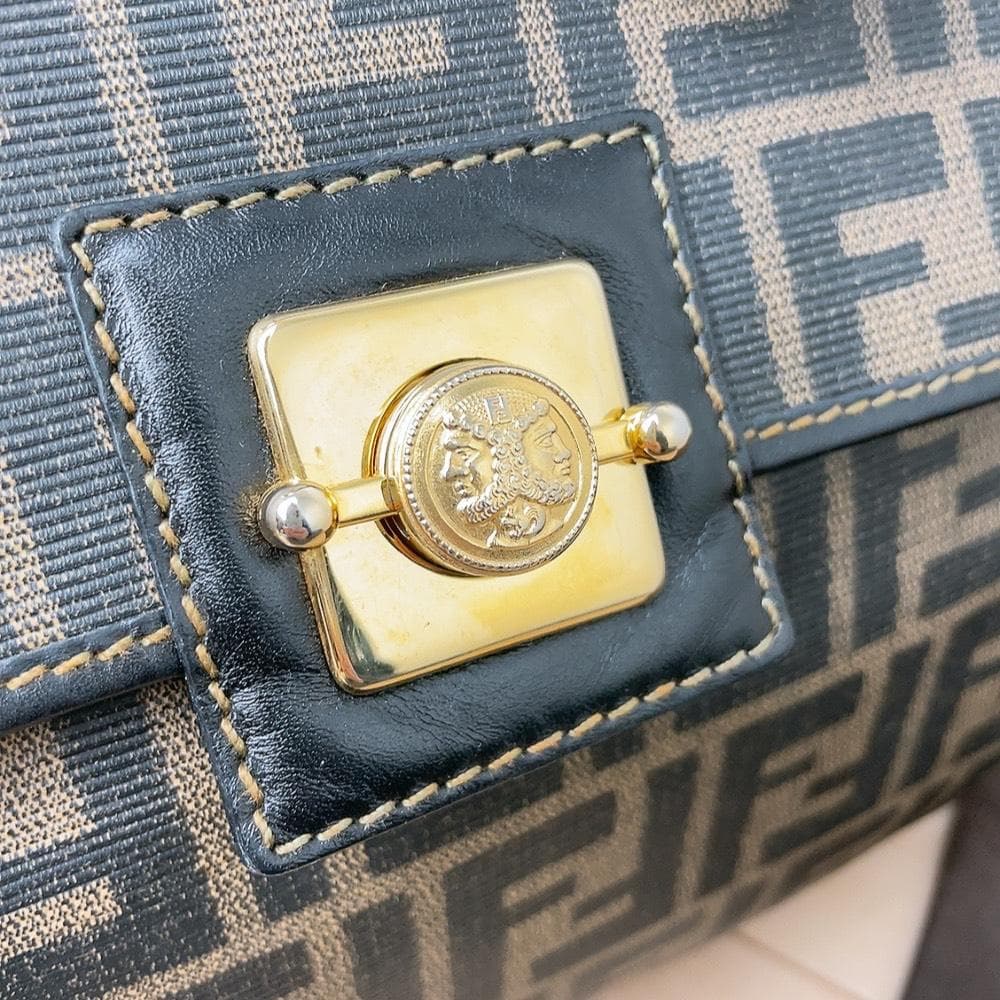 FENDI フェンディ ズッカ柄 ハンドバッグ ワンハンド レディース ズッカ