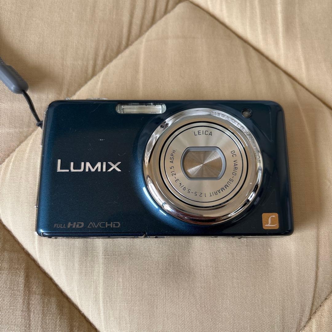 デジカメ　Panasonic DMC-FX77 ブルー