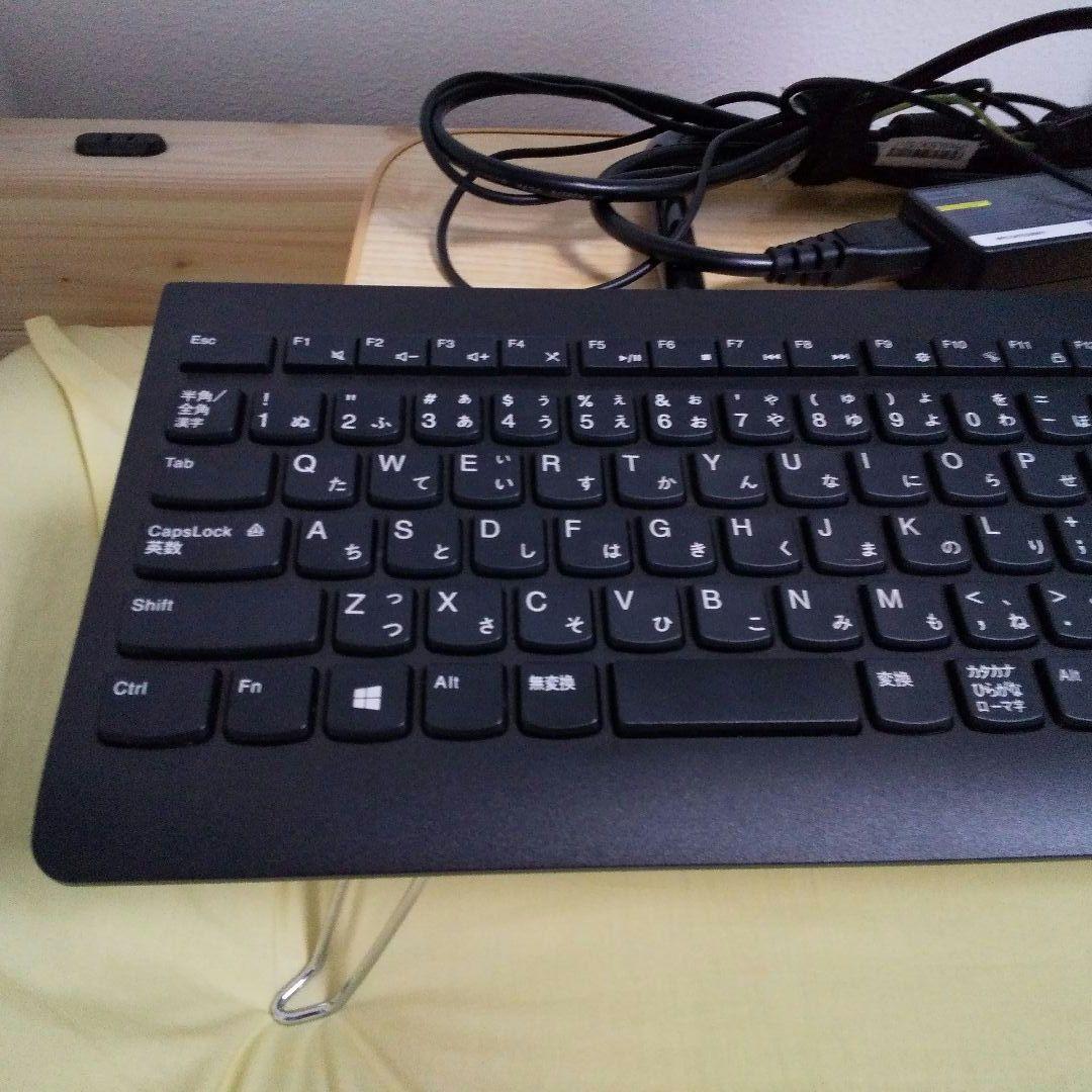 レノボ Lenovo デスクトップ 省スペース　パソコン　PC